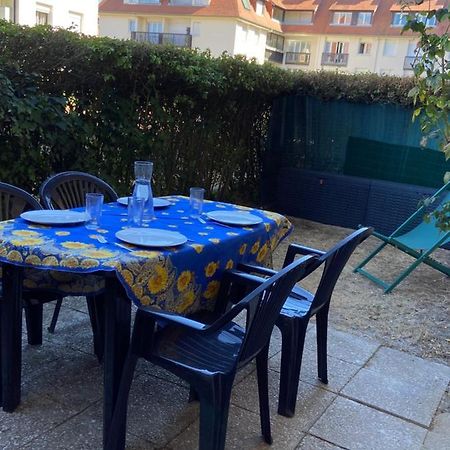 2 Pieces Avec Jardin ! Lägenhet Villers-sur-Mer Exteriör bild
